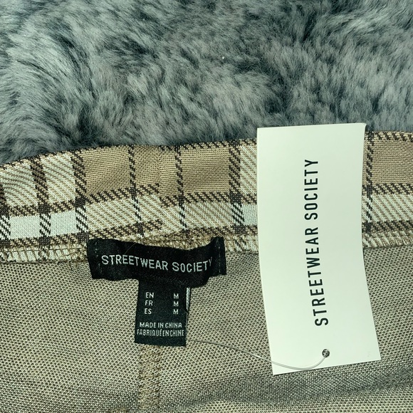 ‘Streetwear Society’ Mini pattered skort! - Picture 3 of 4